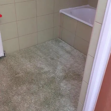 Domek Blisko Lasu I Jezior Nyaraló *