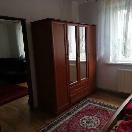Domek Blisko Lasu I Jezior Nyaraló